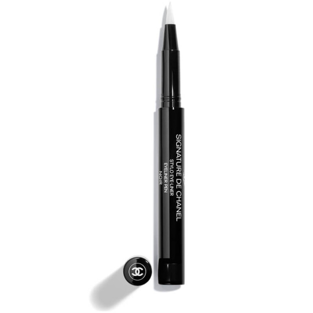 Signature de Chanel | Stylo eye-liner intensité longue tenue