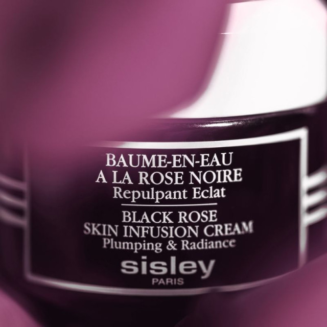 Baume-en-eau à la rose noire | Repulpant, jeunesse et éclat du teint